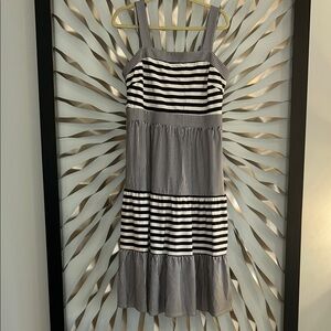 Jude Connally dark navy and White Striped Midi Dress. Comfortable! Large